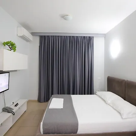 Hotel Vlora Apartaments 4*